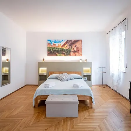 Il Salotto Del Conte Bed and breakfast 2*