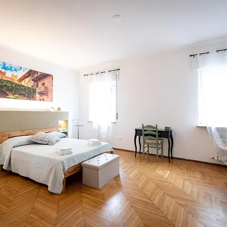 Il Salotto Del Conte Oda ve Kahvaltı