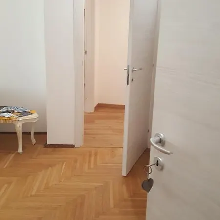 Il Salotto Del Conte Oda ve Kahvaltı 2*